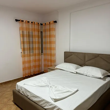 Adela's Apartament Apartmán *
